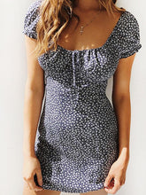 将图片加载到图库查看器，Polka Dot Collar Floral Mini Dress
