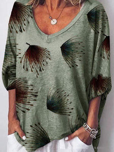 Plus size V-neck print T-shirt