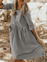 将图片加载到图库查看器，Plus Size Striped Pocket Dress
