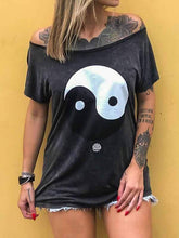 将图片加载到图库查看器，Plus Size Gossip Yin Yang Print T-Shirt
