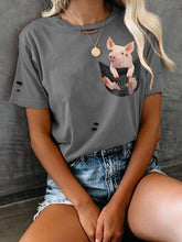 将图片加载到图库查看器，Pocket Piglet T-Shirt
