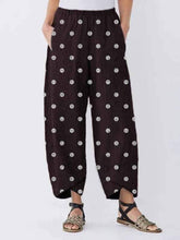 将图片加载到图库查看器，Plus size wave point pants
